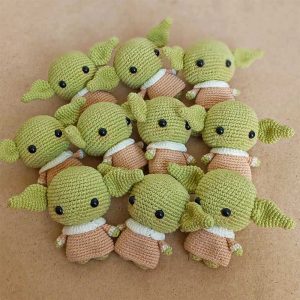 عروسک دستبافت بیبی یودا